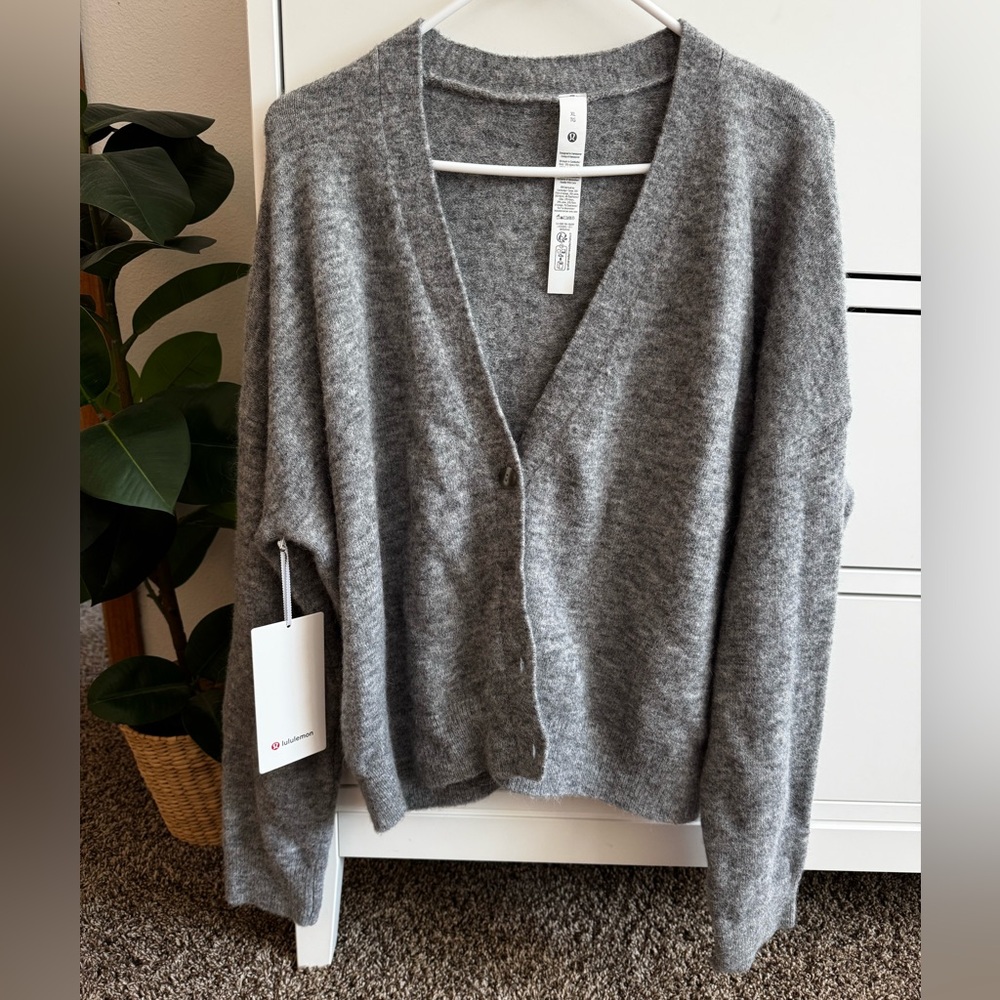 BNWT! Lululemon Gray V-Neck Button-Up Women's Sweater